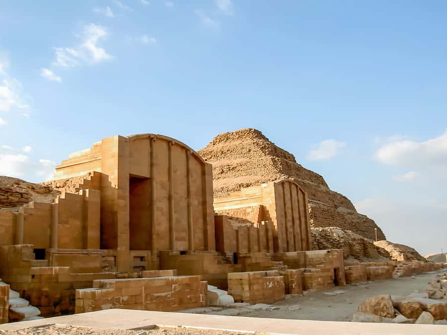Cairo: Pyramids, Sakkara & Memphis Tour with Lunch - Giza: the Great Pyramids and the Sphinx