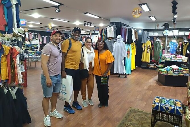 Cairo Shopping tour Private Papyrus Essential oils Bazar Cotton - Should you book the Cairo shopping tour?
