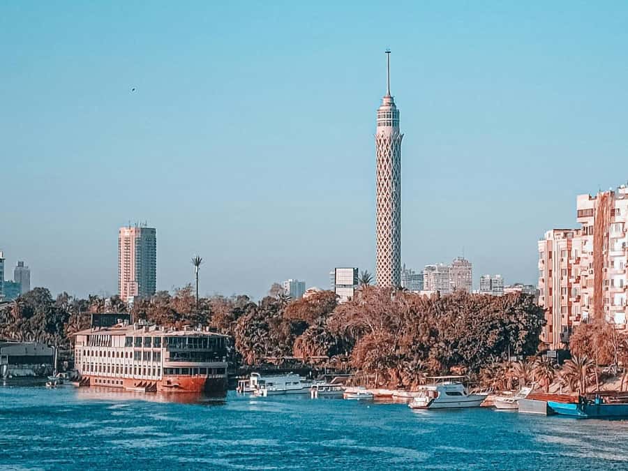 Cairo: Sunset Cairo Tower Tour With Nile River Dinner Cruise - The Cairo Tower at sunset