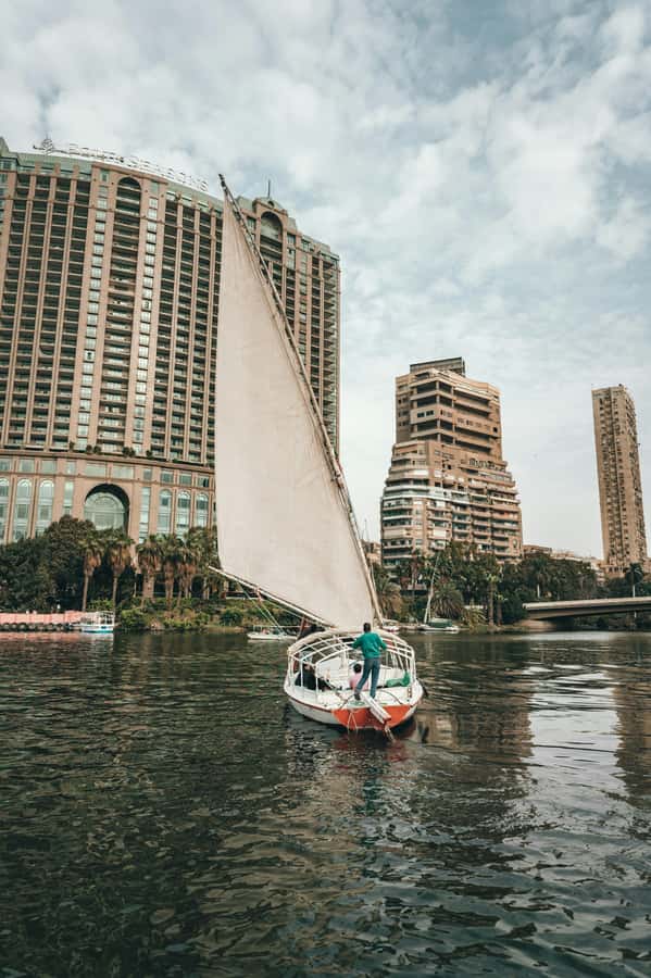 Cairo: Sunset Felucca Ride and Food Tour With Private Guide - Food expectations: classic, filling, and not fully specified