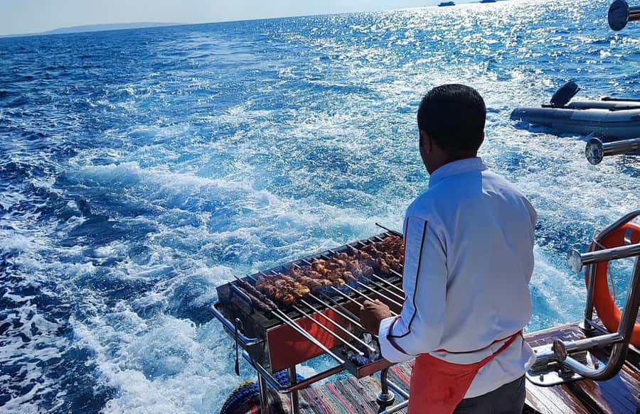 Cairo to Red Sea: VIP Yacht Cruise, Snorkeling & Lunch - Who will enjoy this yacht trip most?