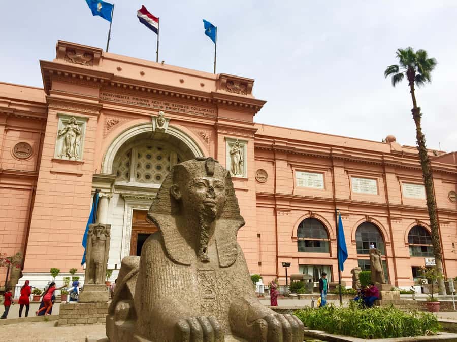 Cairo Tour To Egyptian Museum, Citadel & Khan Khalili Bazaar - Ending among the shops of Khan Khalili