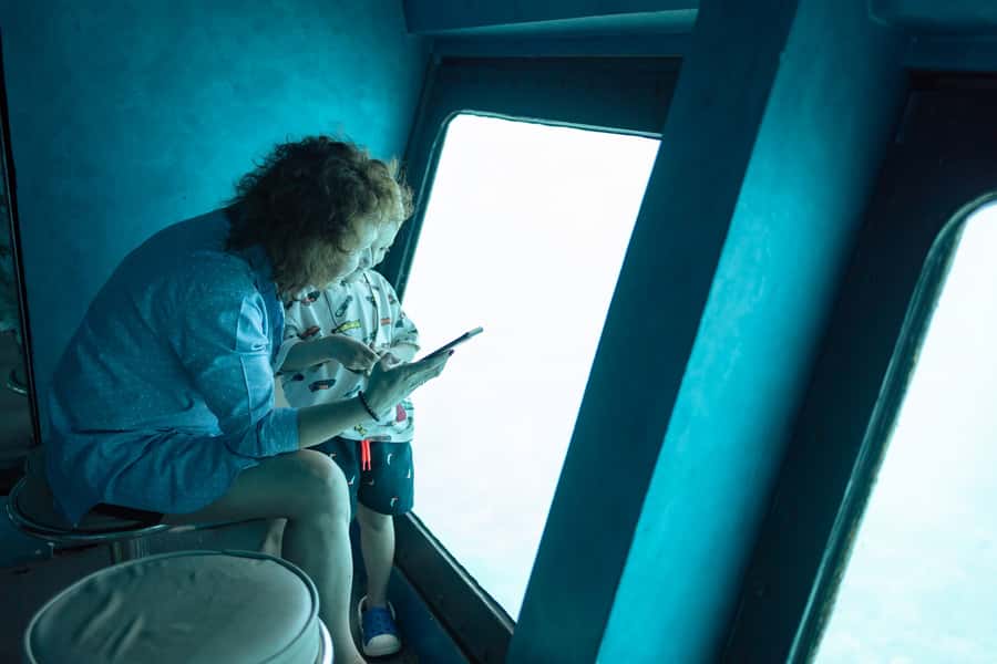 Conquest 2 Hour Semi Submarine with snorkeling from Hurghada - Guide languages and group arrangements