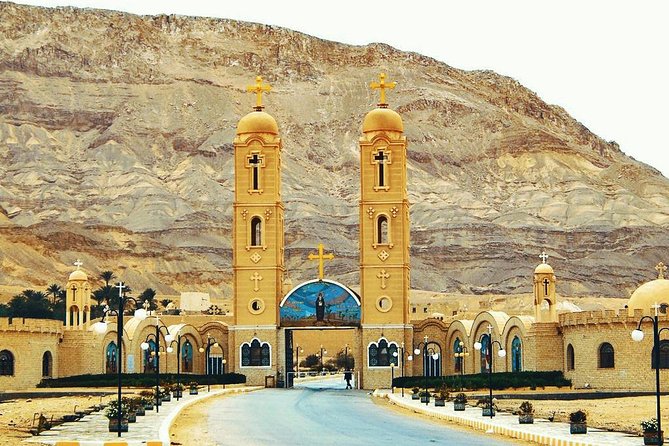 Day-Tour to the Red Sea from Cairo - Lunch, water, and changing facilities add real value