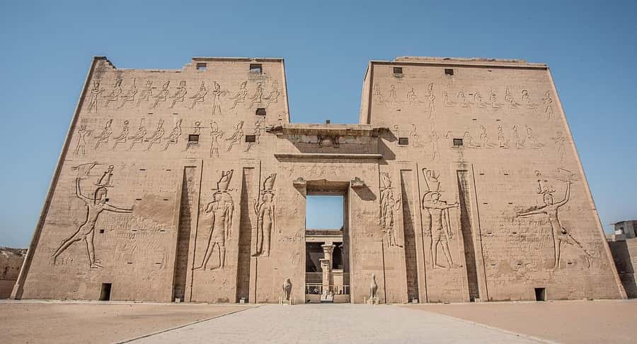 Day Tour visit Edfu Kom Ombo temples from Luxor - The practical rhythm of the day