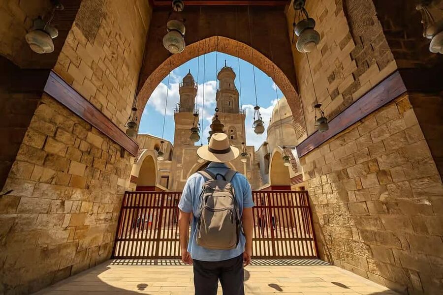 Discover Cairo: Pyramids, Museum & Sphinx Tour from Hurghada - Who should book this Cairo day trip?