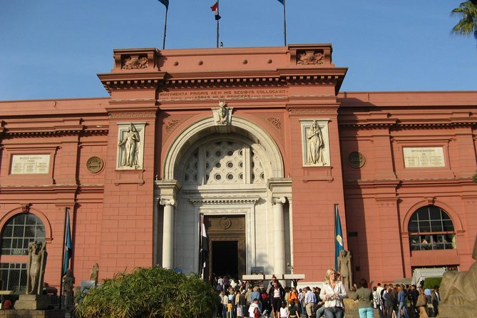 Egyptian Museum in Cairo: Private Guided Tour - Tutankhamun’s gold and the museum’s essential stops