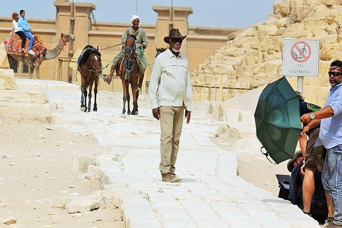 Explore Egypt 8 Days Include Bob Marley Guesthouse Accommodation. - Day four: Edfu and Kom Ombo by river