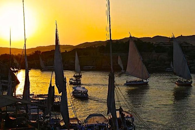 Felucca Sailing trip on the Nile in Cairo - A gentle hour on the Nile near Cairo