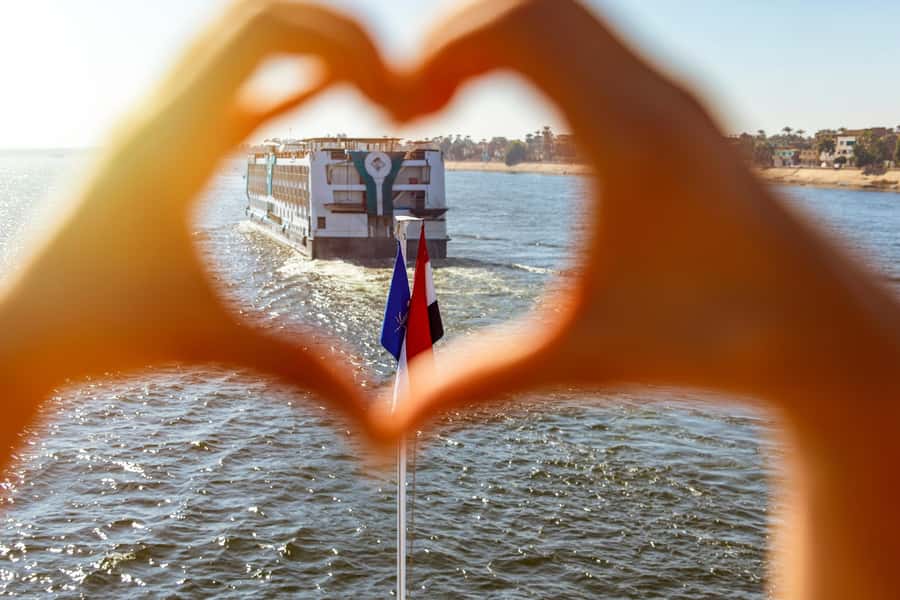 From Aswan: 4-Day 3-Night Nile Cruise with Hot Air Balloon - Day 3: Edfu by horse carriage