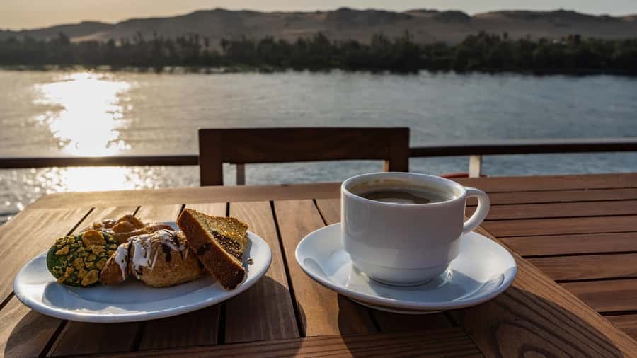From Aswan: 4-Day 3-Night Nile Cruise with Hot Air Balloon - Who should book this experience?