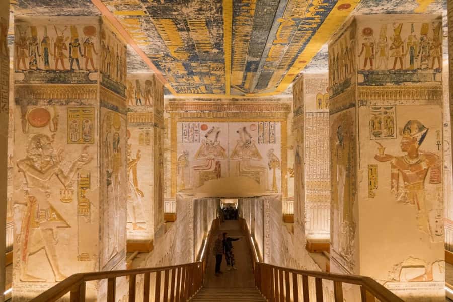 From Aswan:4 Days Nile Cruise Luxor Abu Simbel & Air Balloon - Day 4: Balloon flight and the West Bank of Luxor