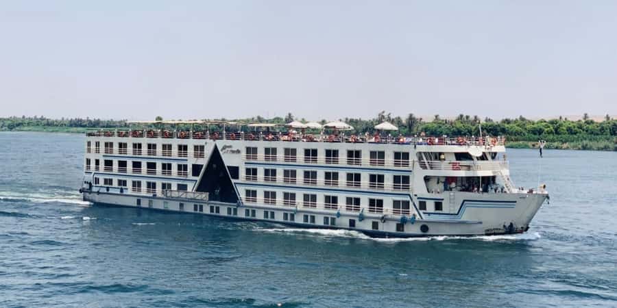 From Aswan: 5-Day Nile Cruise to Luxor with Hot Air Balloon - Day 1: Aswan’s High Dam, granite quarry, and Philae