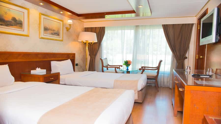 From Aswan: Overnight Nile Cruise to Luxor with Meals - How this two-day Nile cruise really works
