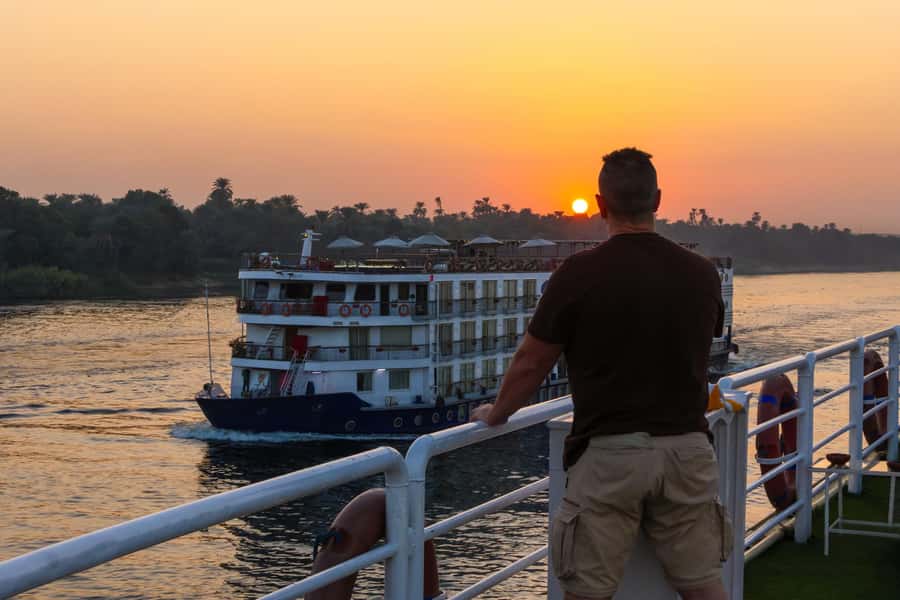 From Cairo: 3-Day Nile Cruise with Hot Air Balloon & Flights - Day two: balloon flight, royal tombs, and Karnak