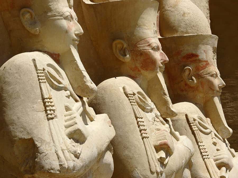 From Cairo: 4-Day Nile Cruise from Aswan to Luxor with Meals - Guides, drivers, and communication