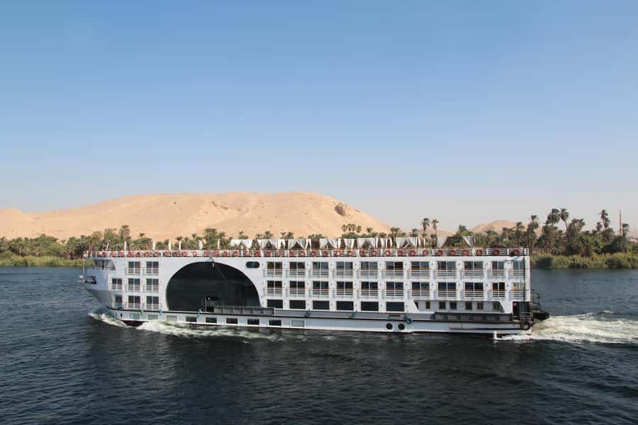 From Cairo: 4-Day Nile Cruise to Luxor with Balloon Flight - Abu Simbel requires an early start and a long ride
