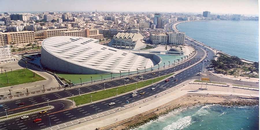 From Cairo: Alexandria Private Day Tour with Guide and Lunch - The guide can make or break the day