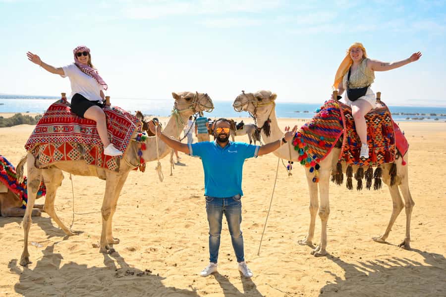 From Cairo: Desert Safari, Camel Ride, Magic Lake, & Lunch - The early pickup and the road to Qarun Lake