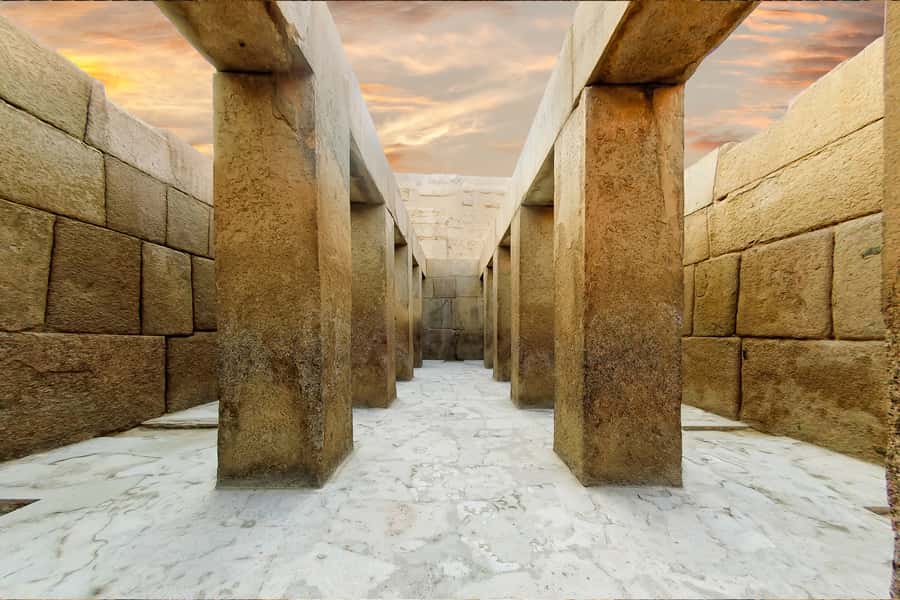 From Cairo: Half-Day Tour to Pyramids of Giza and the Sphinx - Entering the Great Pyramid, an optional challenge