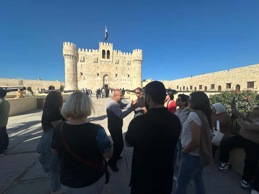 From Cairo: Historical Alexandria Shared Day Tour with Lunch - Seafood lunch beside the Mediterranean