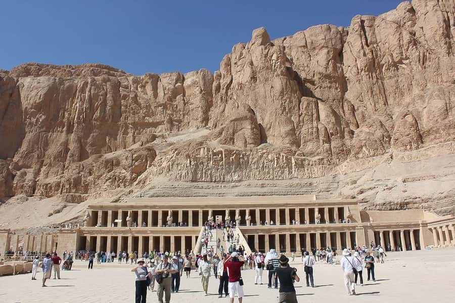 From Cairo: Private All-Inclusive Tour of Luxor by Plane - Lunch and the middle of a very long day