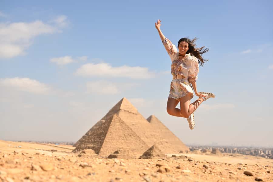 From Cairo: Pyramids of Giza, Sphinx, Saqqara & Memphis Tour - Lunch before the Giza monuments