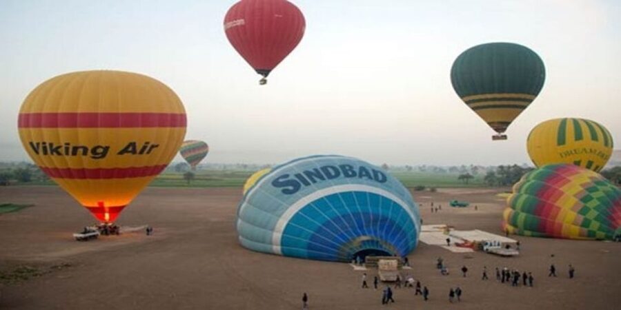 From Hurghada: 1-Night in Luxor, Hot Air Balloon, & Transfer - The early morning route to the balloon
