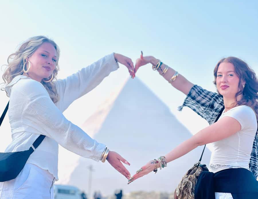 From Hurghada: Cairo and Giza Highlights Full-Day Tour - Guides, language, and group comfort