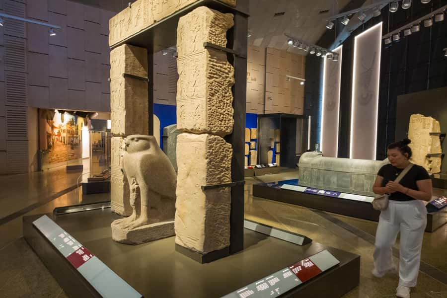 From Hurghada: Grand Egyptian Museum Pyramids Cairo Day Trip - Lunch in Giza and possible shopping stops