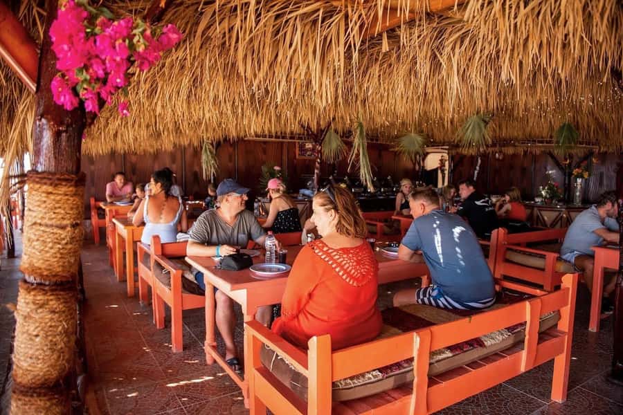 From Hurghada: Paradise Island Snorkeling Cruise with Lunch - Lunch on Paradise Island is better than a basic boat meal
