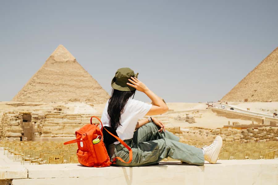 From Hurghada: Pyramids and Egyptian Museum Tour & Boat Ride - BBQ lunch and the Cairo break