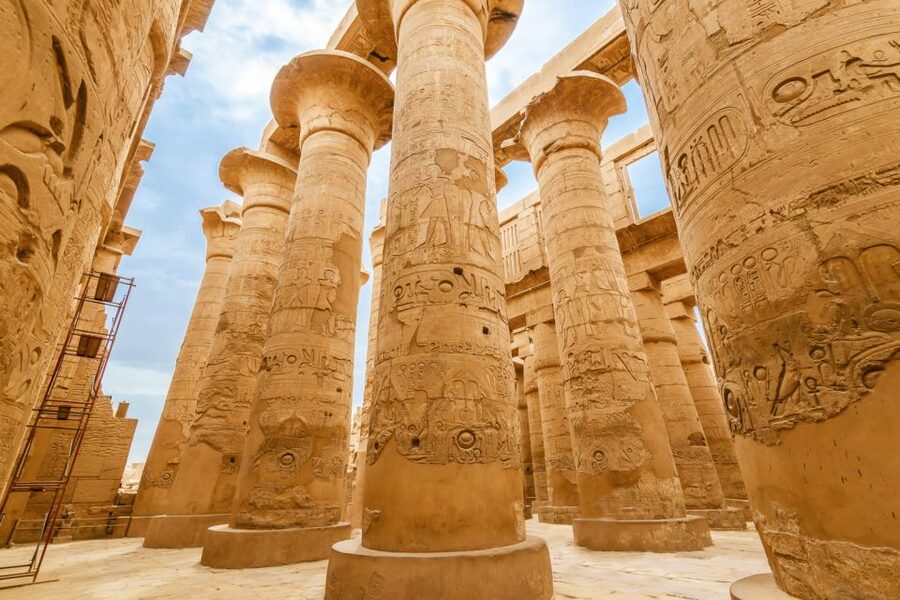 From Luxor: Guided Tour to East or West Banks with Lunch - Colossi of Memnon, a quick stop with a big visual impact
