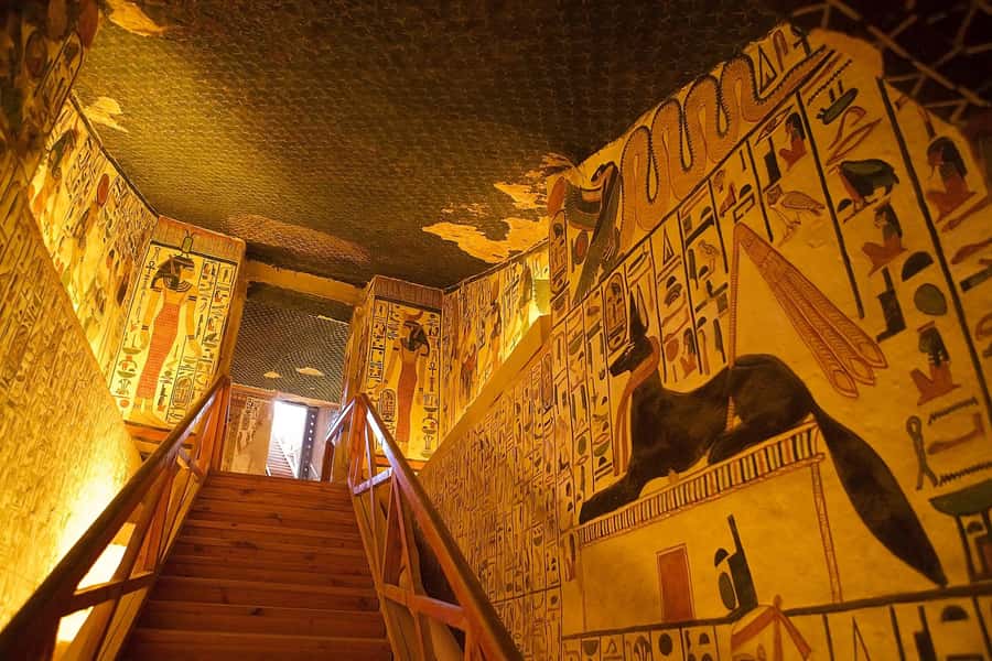 From Luxor: West Bank Tour with Valley of Queens & Lunch - Key points to know before you book