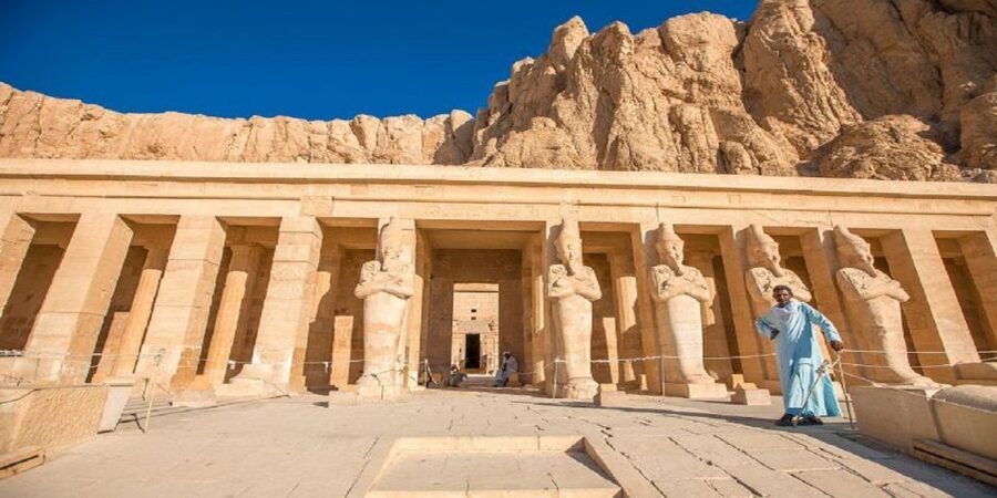 From Luxor: West Bank Tour with Valley of Queens & Lunch - Who should book this four-hour visit