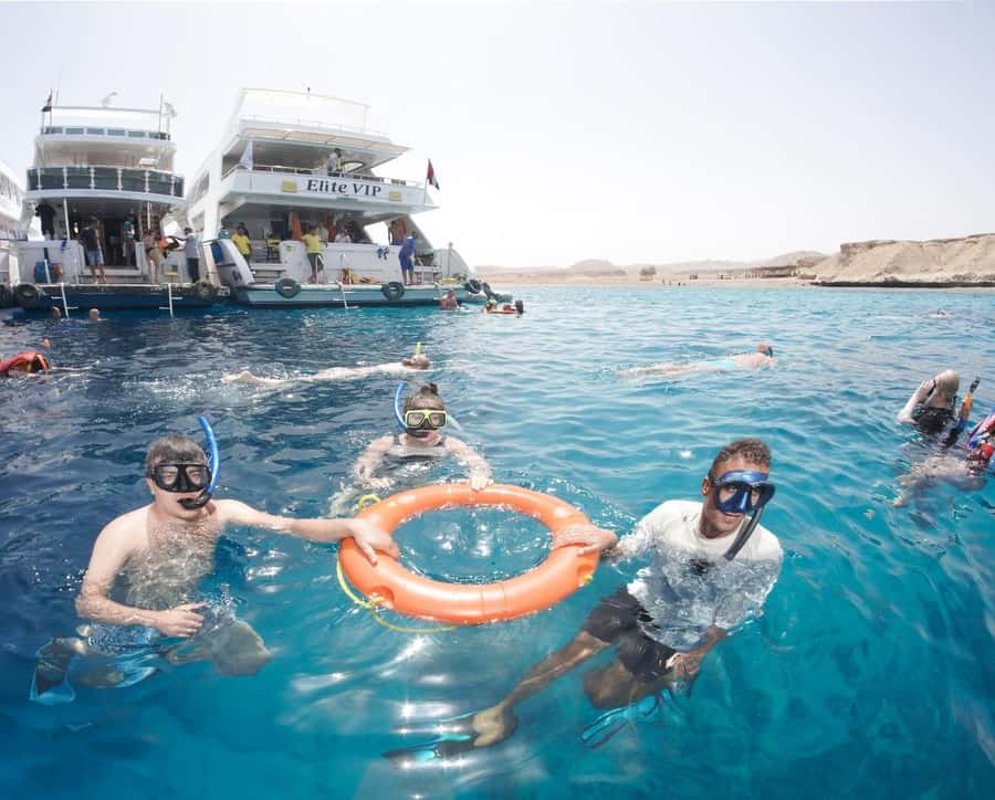 From Sharm: Half day Snorkeling Trip with Lunch - Lunch on the Yacht