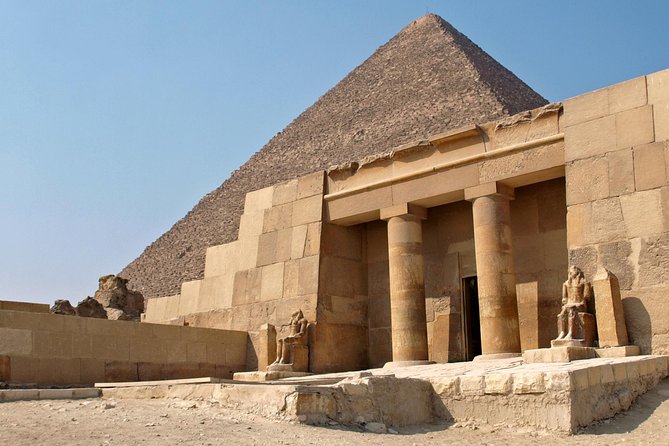 Full-Day Giza Pyramids, Egyptian Museum and bazaar Private Tour - The private format and guide quality