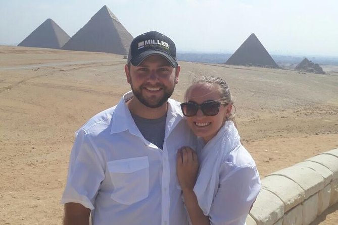 Full-Day Giza Pyramids, Egyptian Museum and bazaar Private Tour - Two hours among the Pyramids of Giza