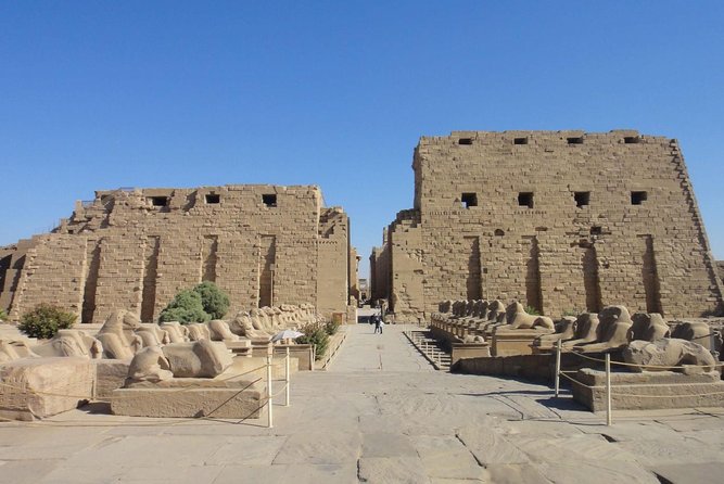 Full Day Tour to East and West Banks of Luxor - Crossing to Luxor Temple on the East Bank