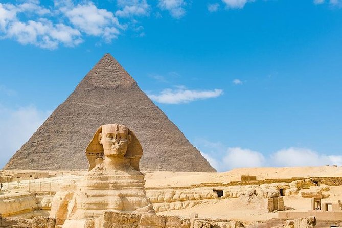 Full-Day Tour to Giza Pyramids, Memphis, and Saqqara with lunch - Giza: the famous view is only the beginning