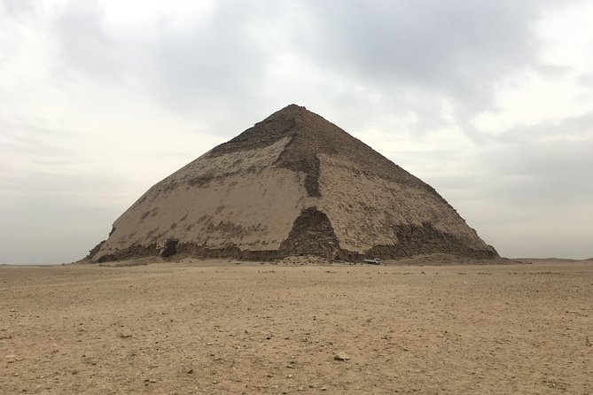 Full day tour to Giza Pyramids, Memphis, Sakkara & Dahshur with private guide - What the private guide changes