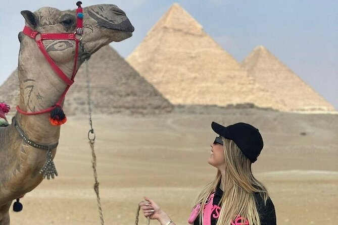 Full-Day Tour to Giza Pyramids Saqqara Memphis Sphinx Private - What the guide and vehicle add