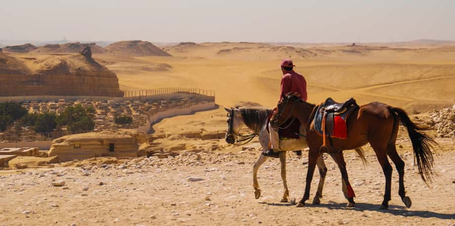 Giza: Arabian Horse Tour Around the Giza Pyramids - What the strongest parts of the experience are
