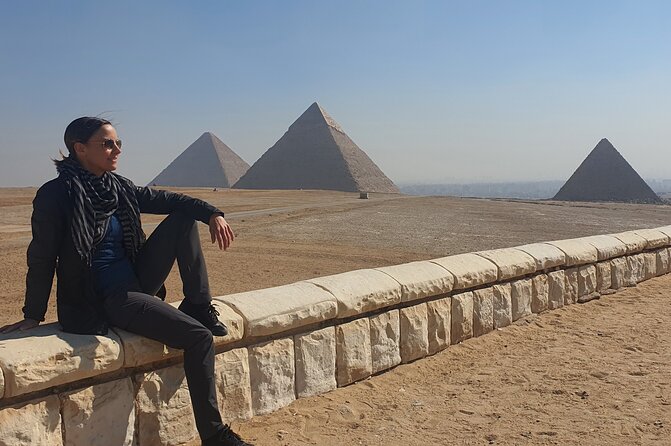 Giza pyramids,Egyptian Museum, Khan El khalili Bazar and Moez Street - Lunch near the pyramids