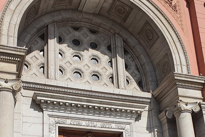 Giza pyramids,Egyptian Museum, Khan El khalili Bazar and Moez Street - Three hours inside the Egyptian Museum