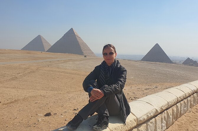 Giza pyramids,Egyptian Museum, Khan El khalili Bazar and Moez Street - Who should book this experience?