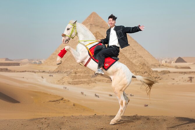 Giza Pyramids Photoshoot with Jumping Horse, Camel and Sphinx - Why the photography changes a Giza visit
