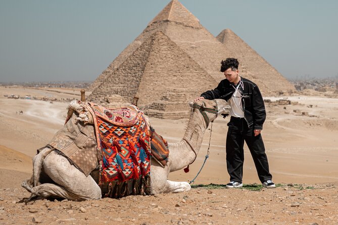 Giza Pyramids Photoshoot with Jumping Horse, Camel and Sphinx - What the guide adds beyond the camera