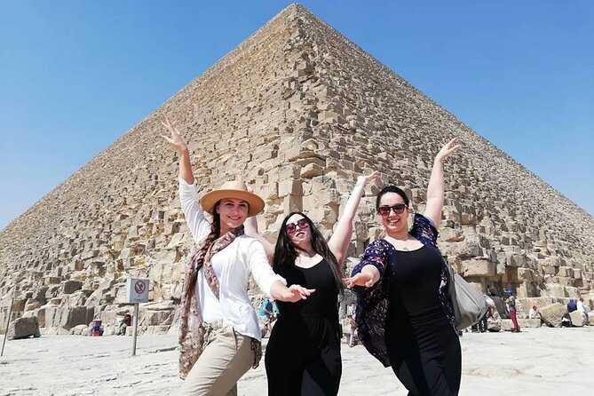 Giza Pyramids, Ride a Camel, Sphinx, Egyptian Museum& Bazaar, Lunch is included. - What the private vehicle adds