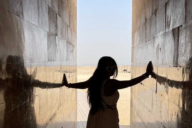 Giza pyramids, Sakkara and Memphis private tour - What the $75 price does and does not cover